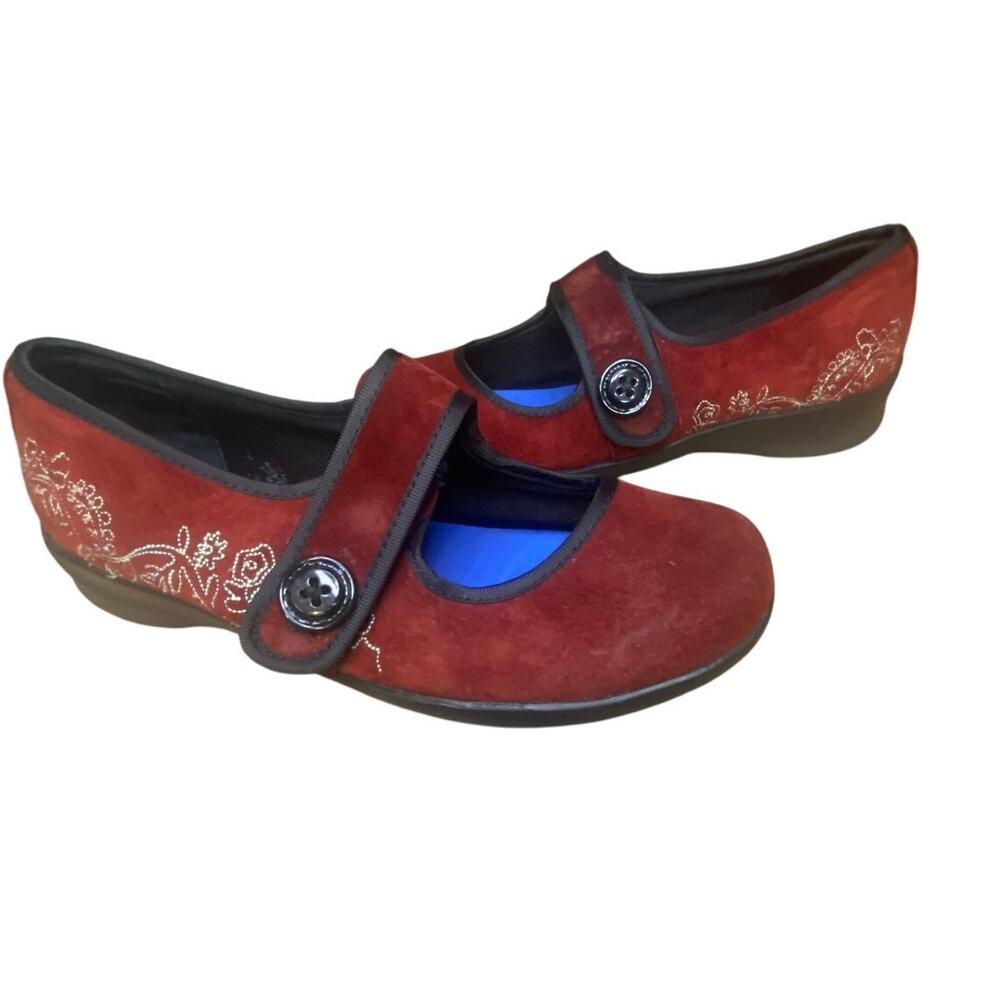 Aetrex Red Suede Mary Jane Comfort Shoes Embroidered Strap Button Size 8.5 M